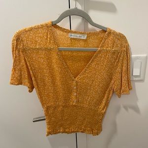Abercrombie yellow top size xs